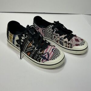 KEEN Womens Kaci III Canvas Low Top‎ Sneakers Size 7.5 Colorful Pattern